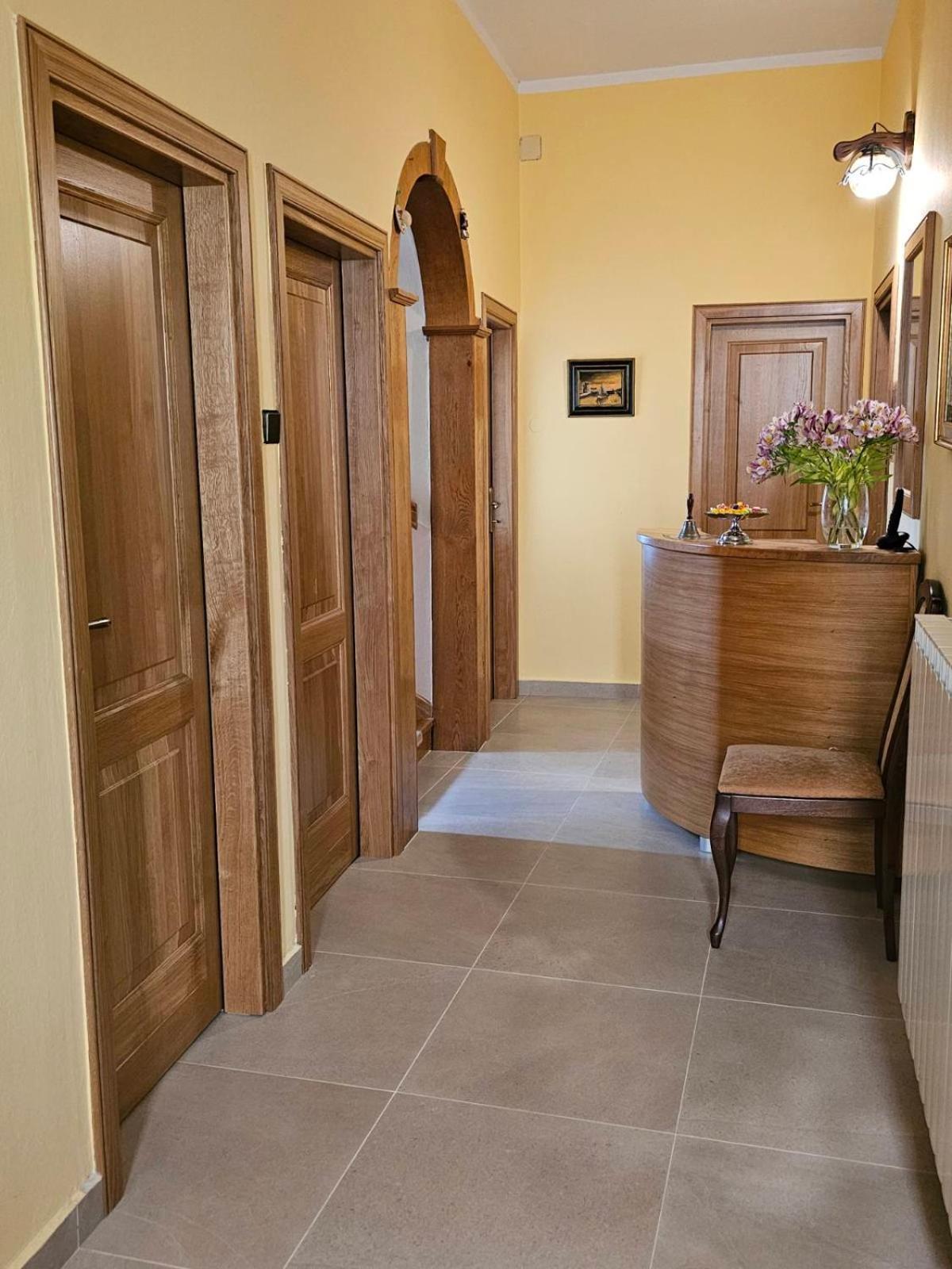 Guesthouse Villa Marija โมโตวุน ภายนอก รูปภาพ