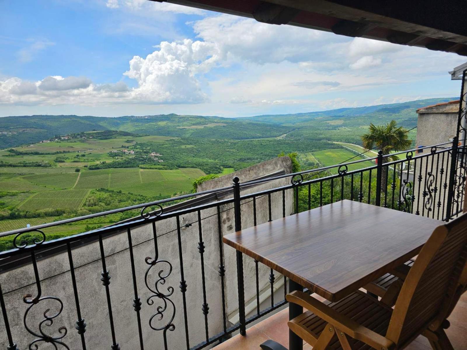 Guesthouse Villa Marija โมโตวุน ภายนอก รูปภาพ