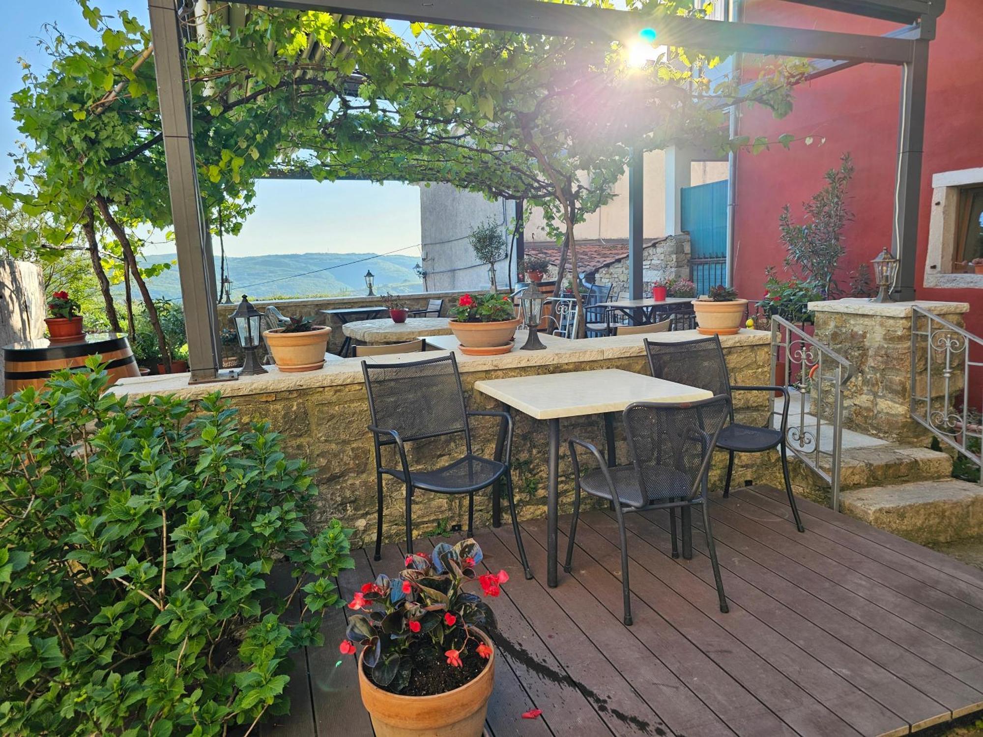 Guesthouse Villa Marija โมโตวุน ภายนอก รูปภาพ