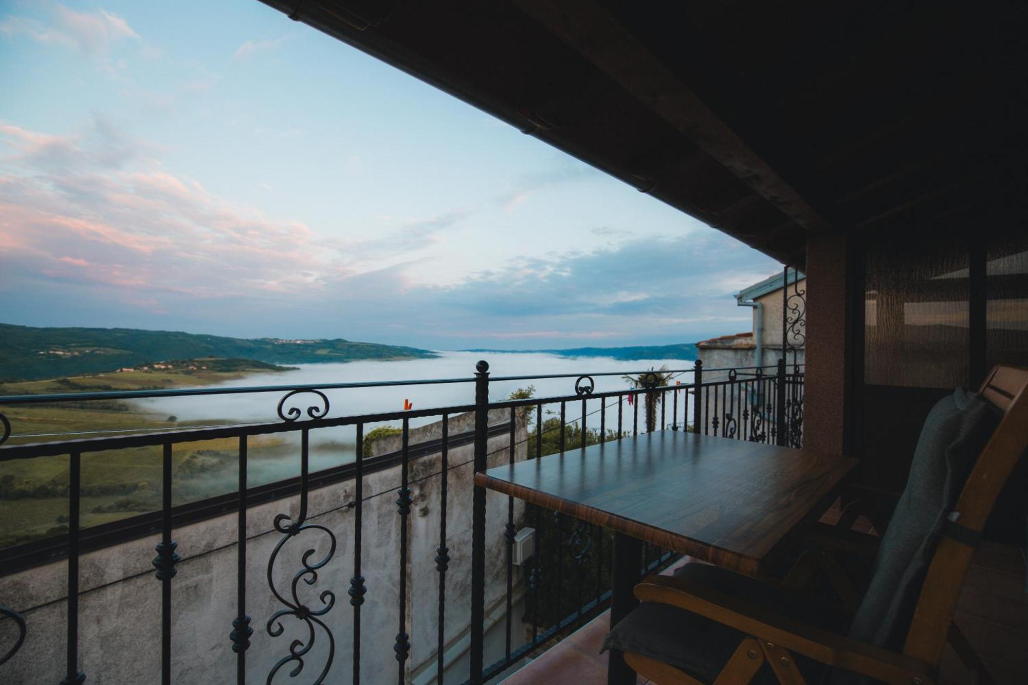 Guesthouse Villa Marija โมโตวุน ภายนอก รูปภาพ