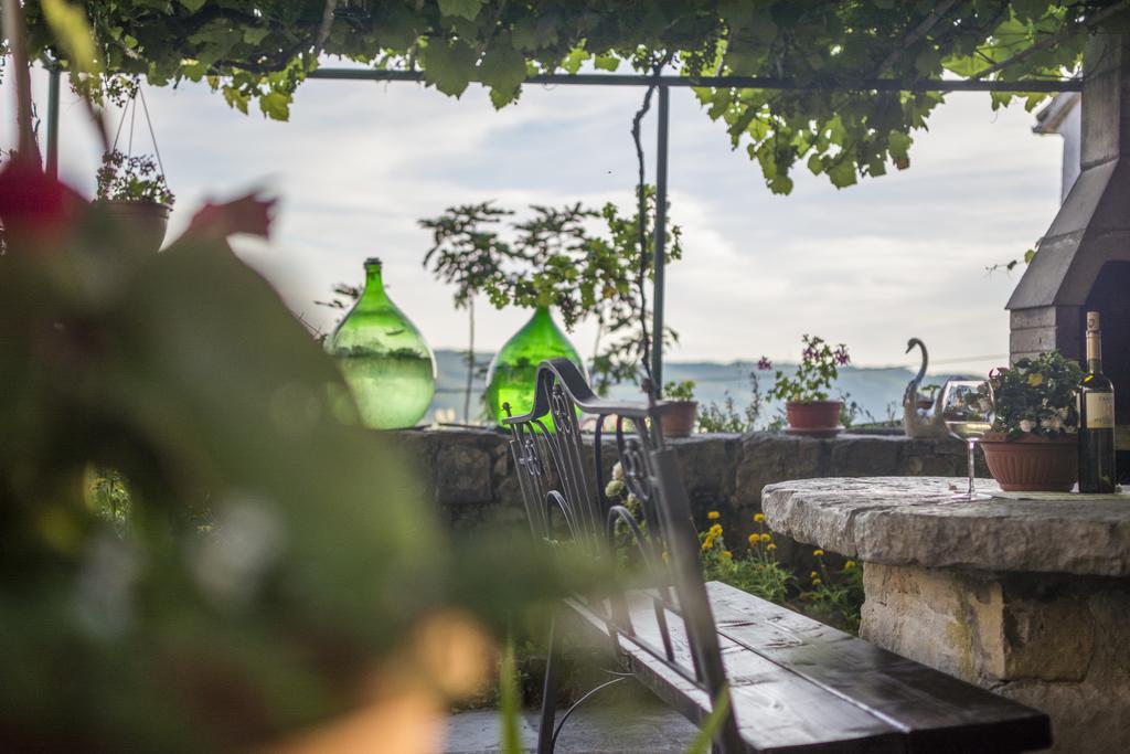Guesthouse Villa Marija โมโตวุน ภายนอก รูปภาพ