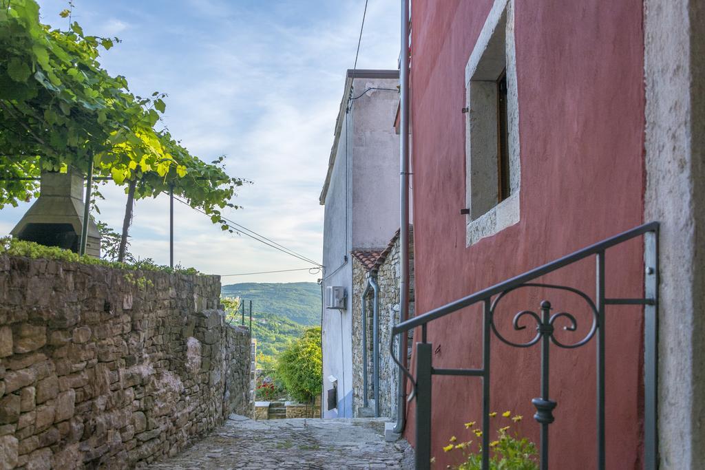 Guesthouse Villa Marija โมโตวุน ภายนอก รูปภาพ