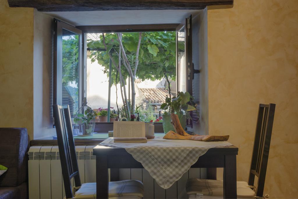Guesthouse Villa Marija โมโตวุน ภายนอก รูปภาพ