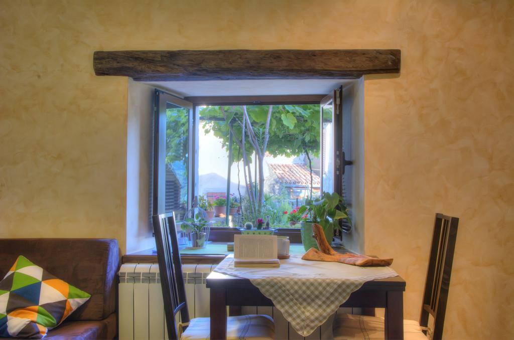 Guesthouse Villa Marija โมโตวุน ภายนอก รูปภาพ