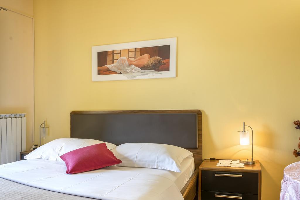 Guesthouse Villa Marija โมโตวุน ภายนอก รูปภาพ