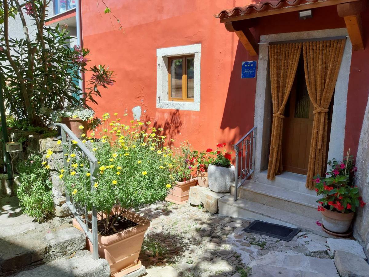 Guesthouse Villa Marija โมโตวุน ภายนอก รูปภาพ