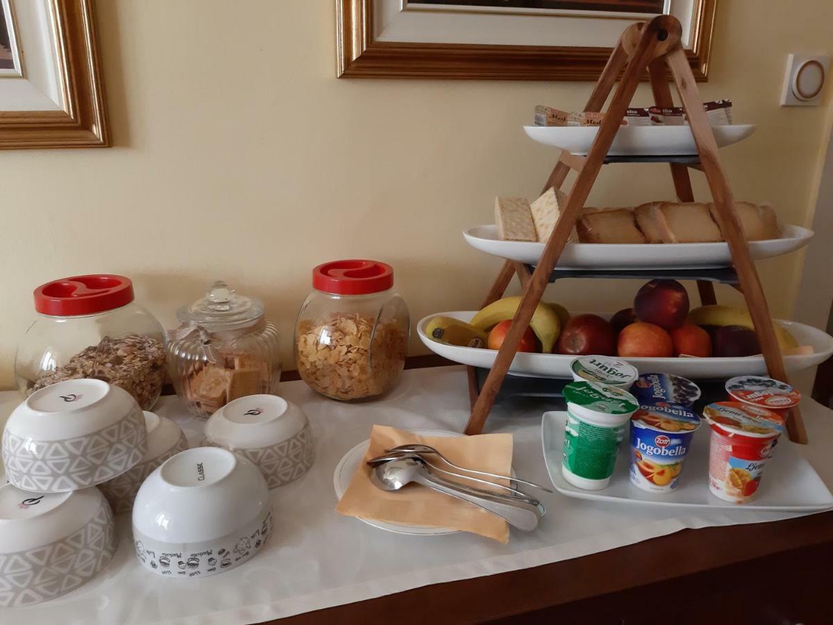 Guesthouse Villa Marija โมโตวุน ภายนอก รูปภาพ